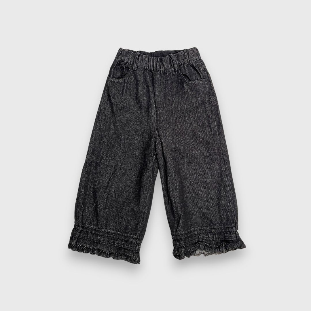 Серые джинсовые брюки с рюшами