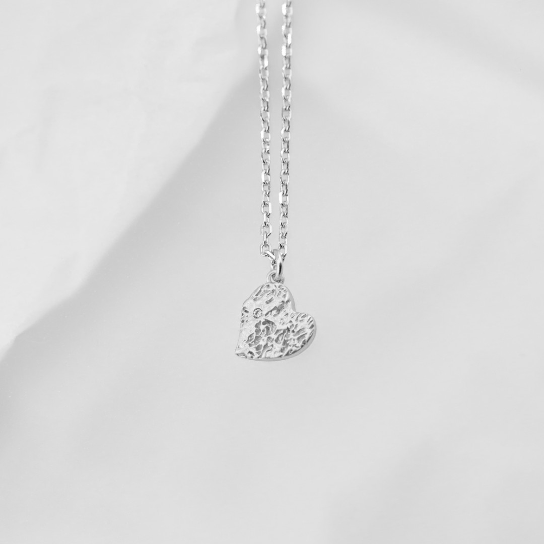 Серебряная подвеска в форме сердца