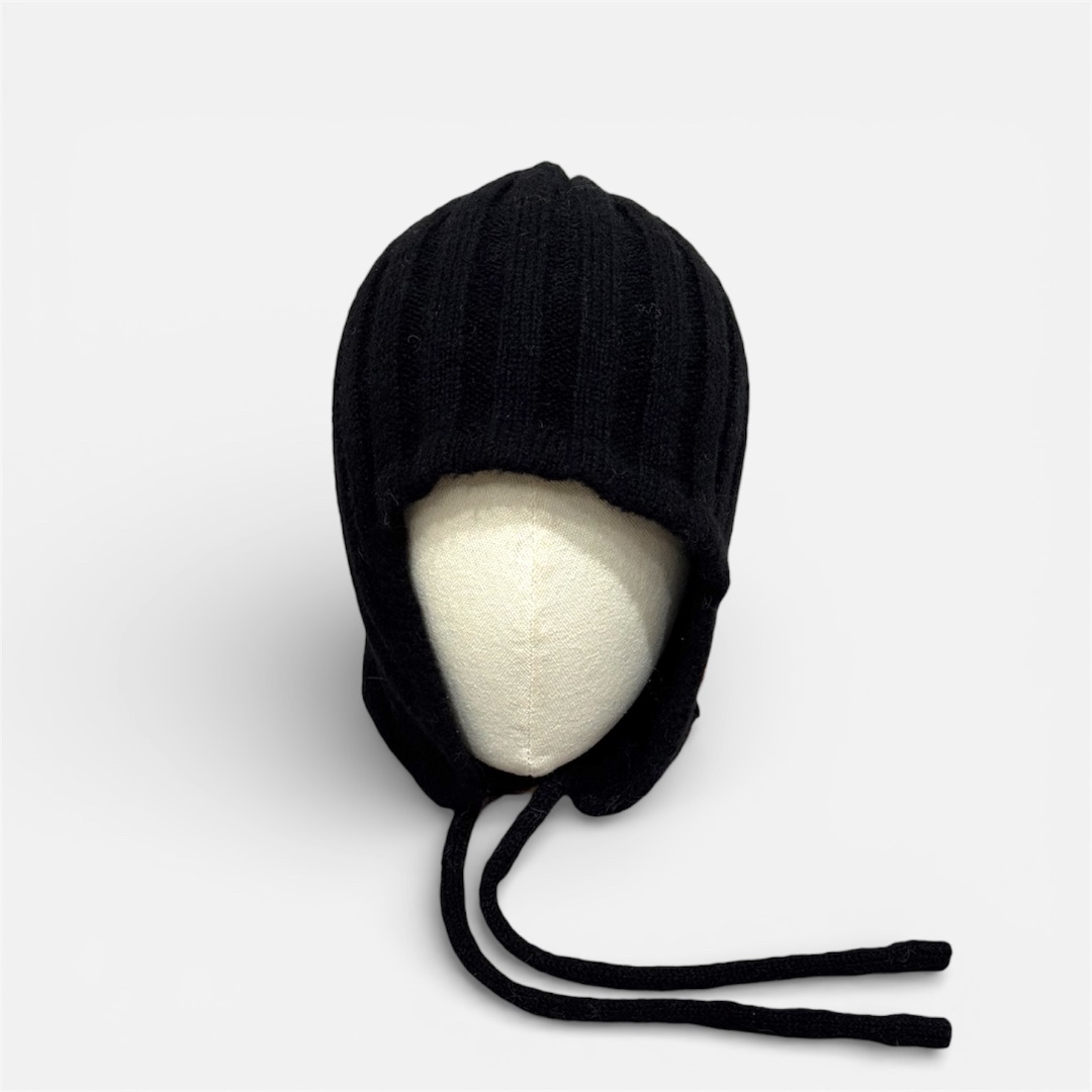 Черная шапка 