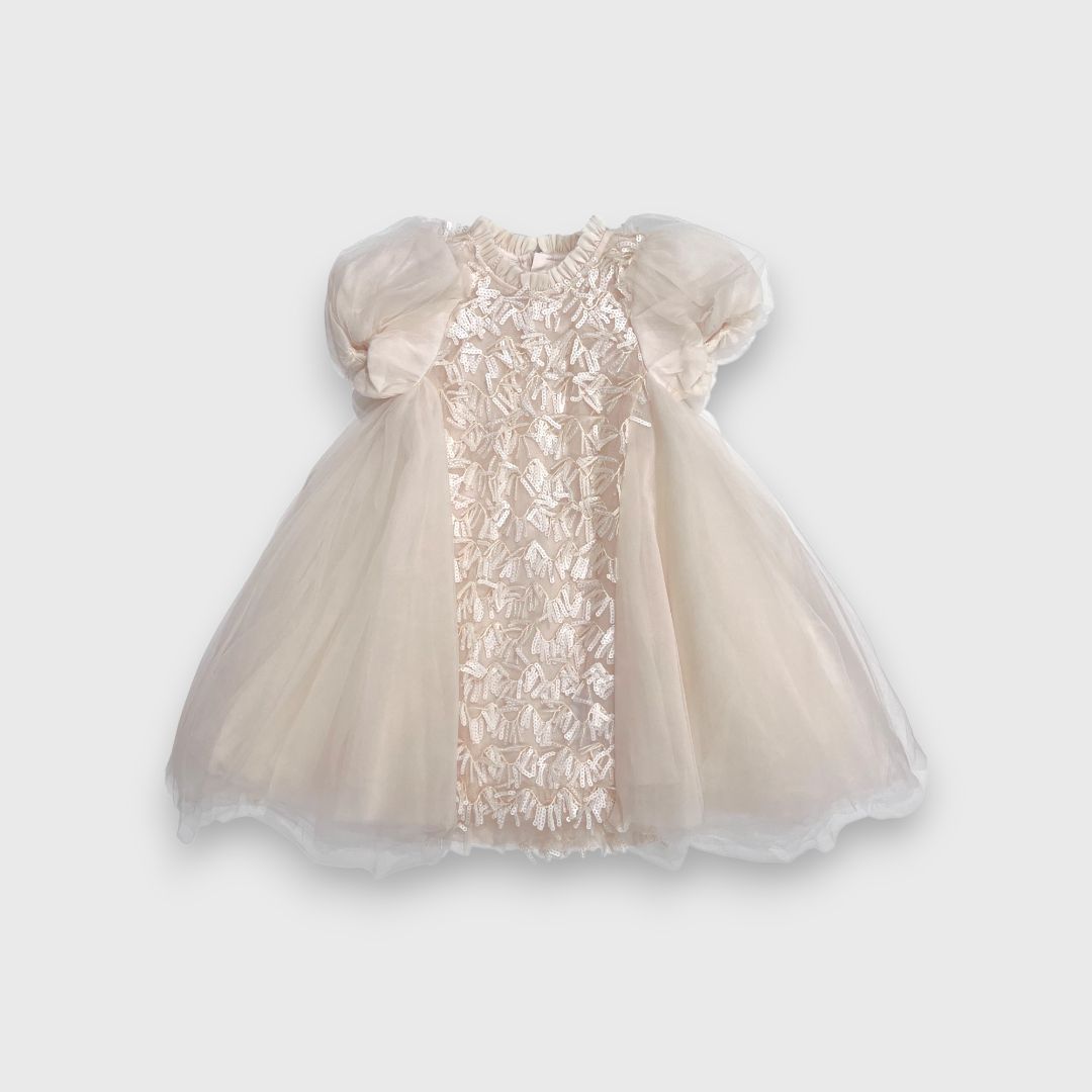 Нежное платье молочного цвета