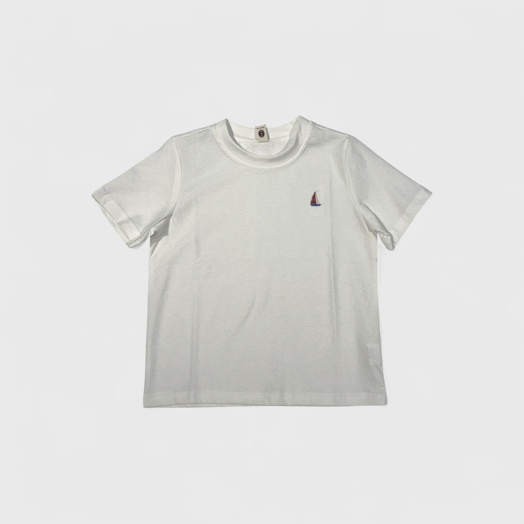 Серая футболка с лодкой