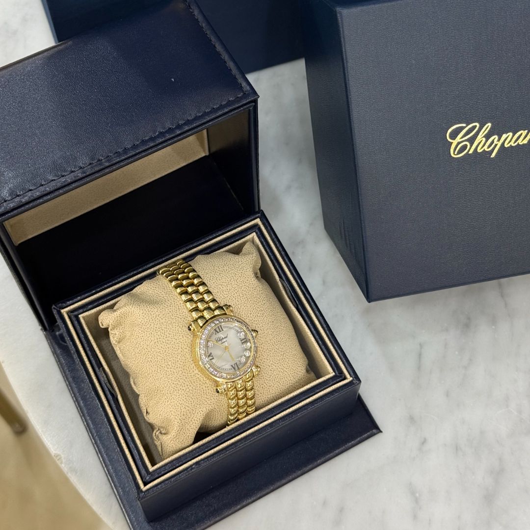 Золотые Chopard часы с бриллиантами