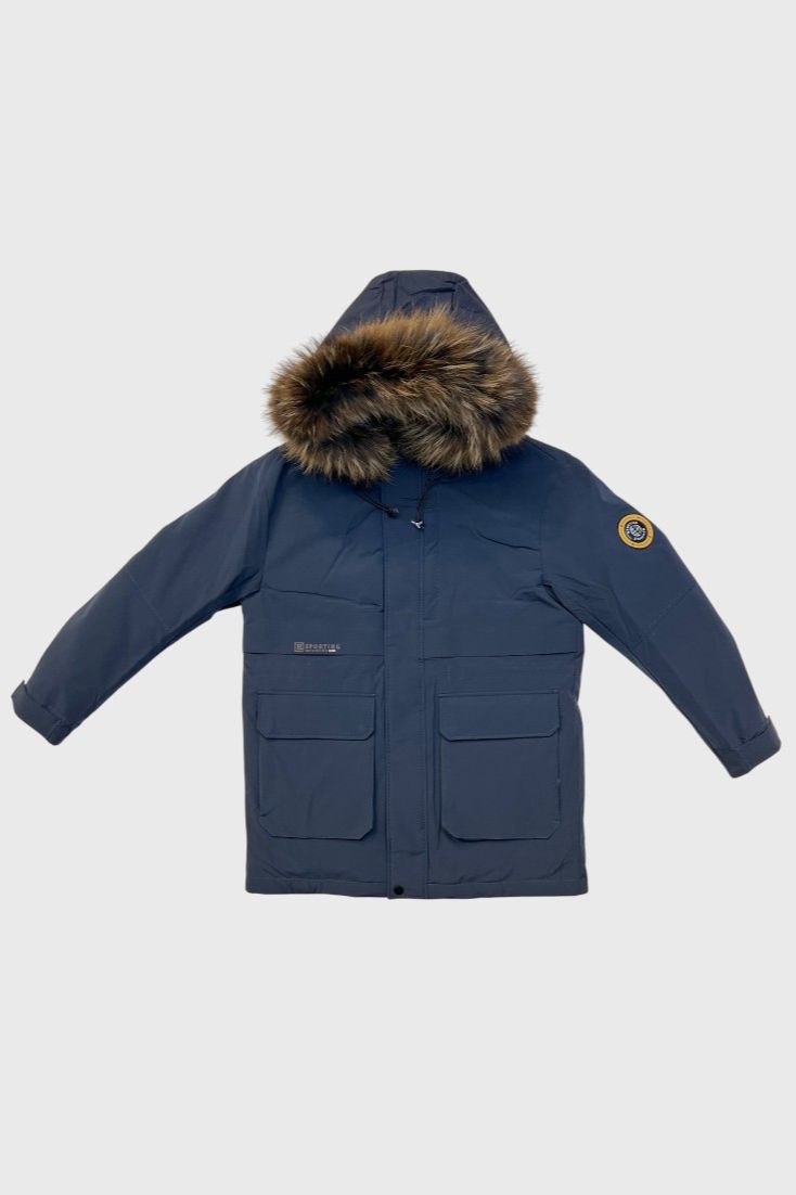 Темно-синяя куртка с мехом