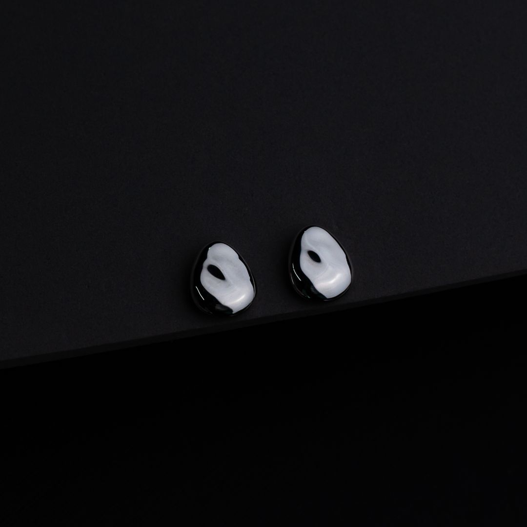 Серьги каплевидной формы из коллекции MATERIA