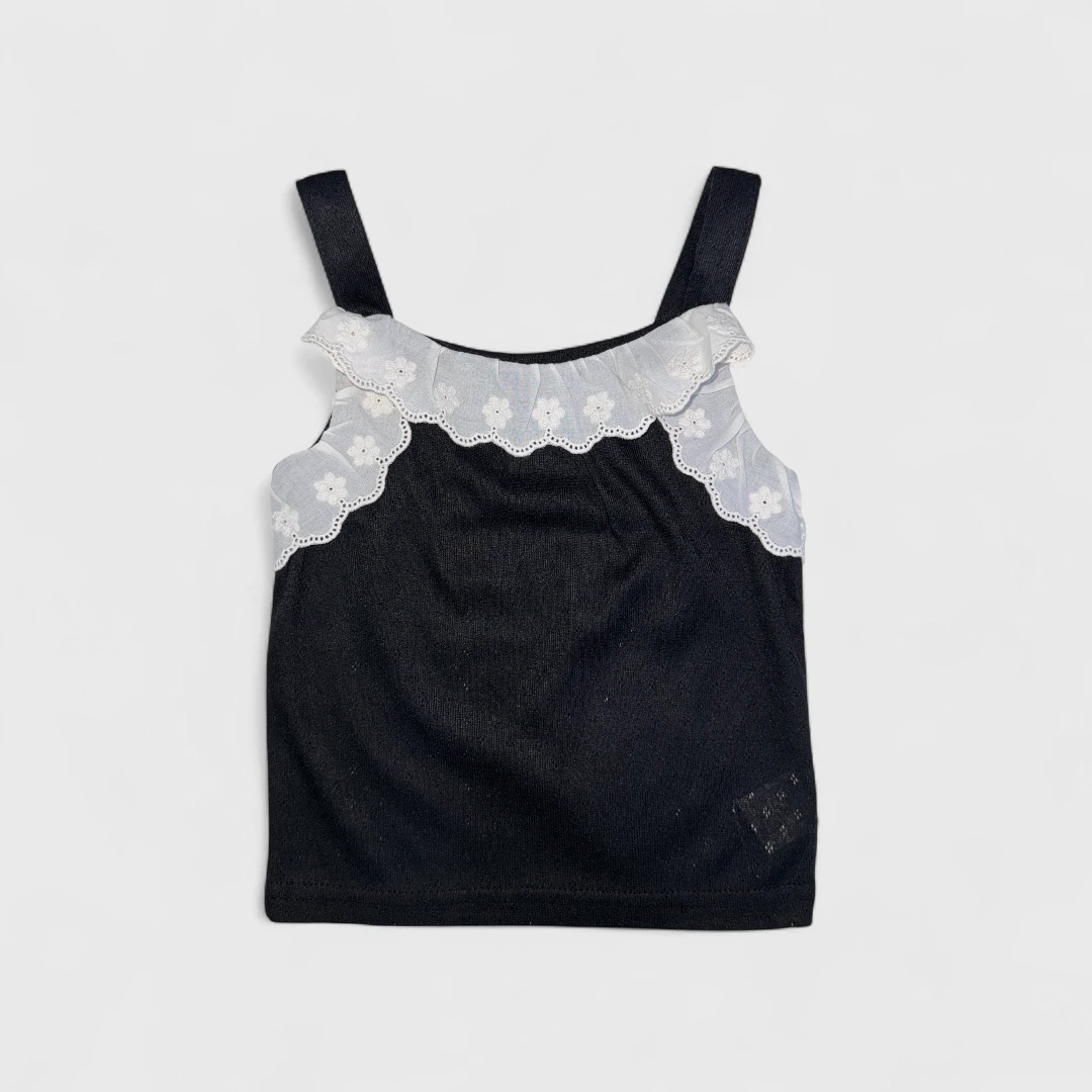 Черный топ с кружевом