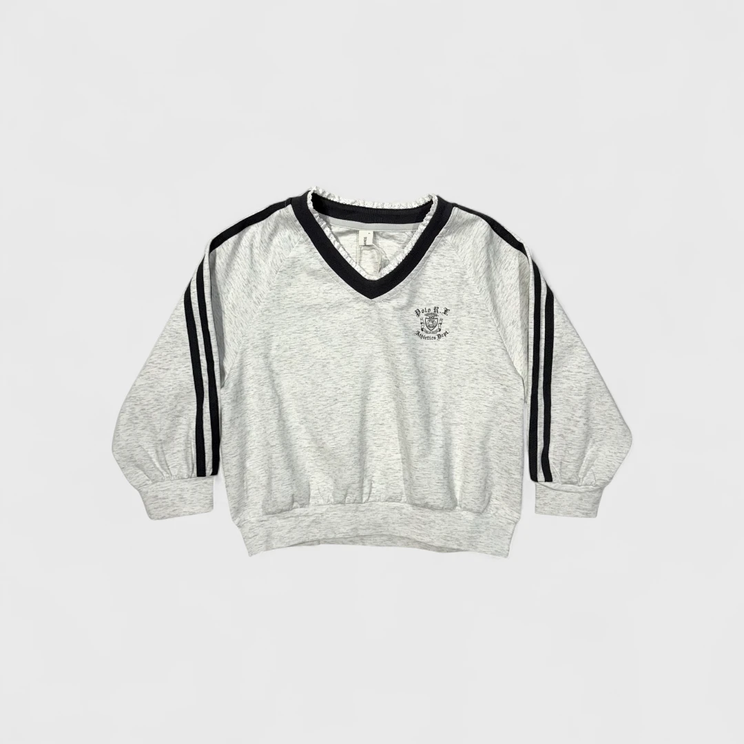 Серый лонгслив с кружевным воротником