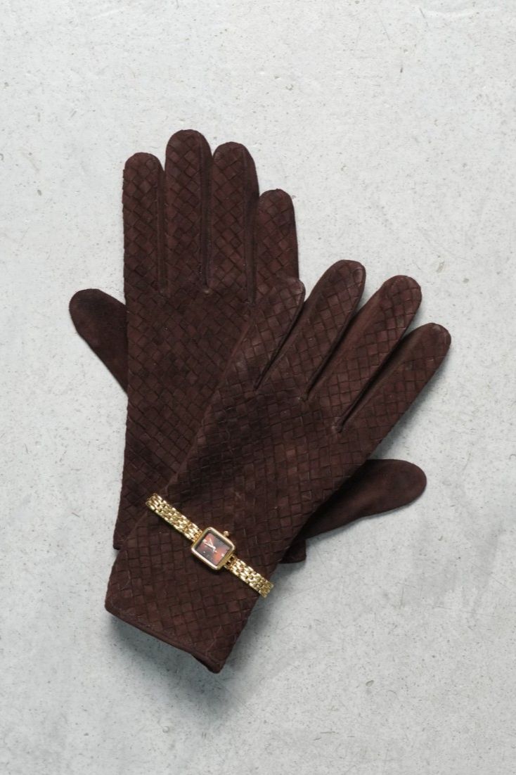 Шоколадные замшевые перчатки