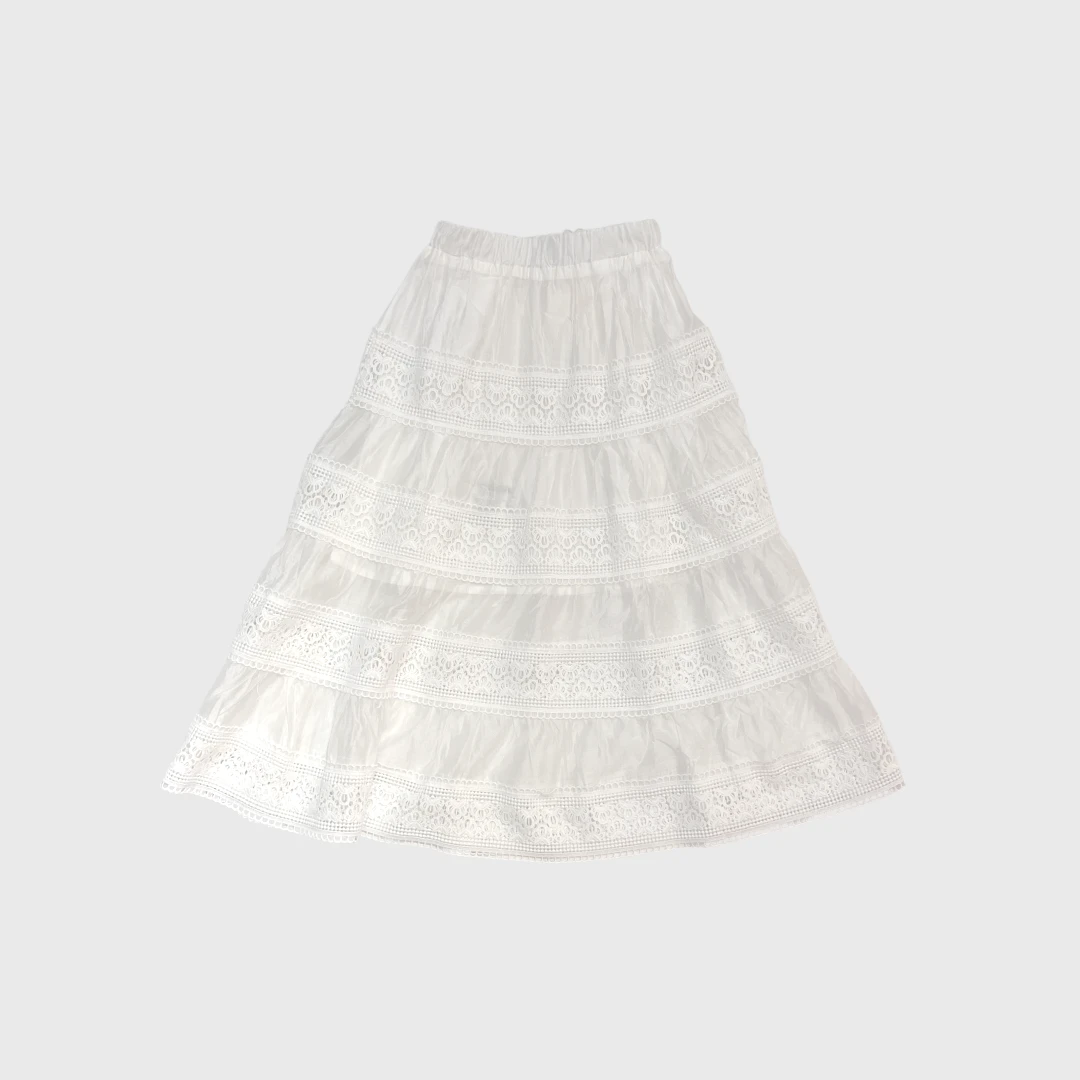 Белая юбка с рюшами