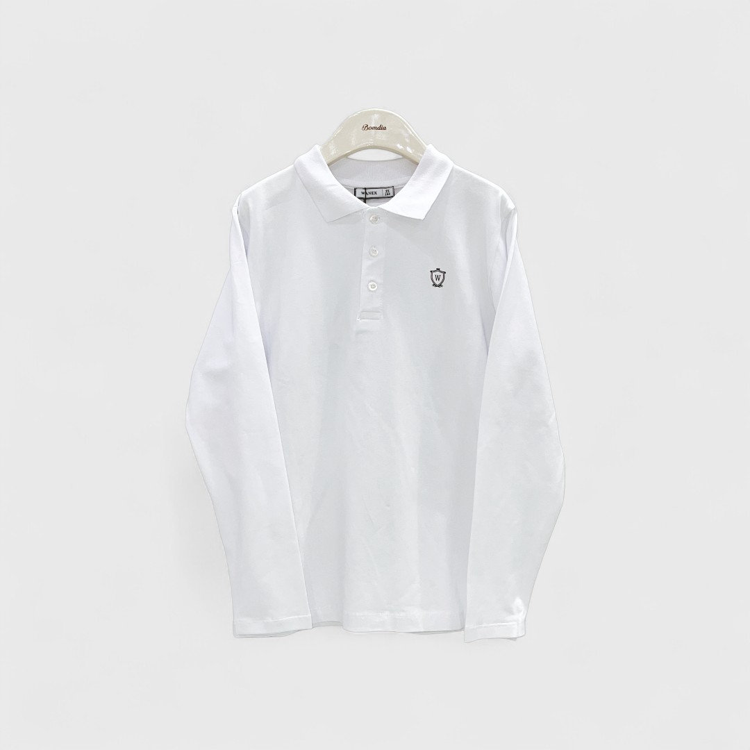 Белый батник с черным акцентом