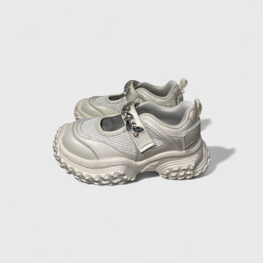 Серебристые кроссовки для девочек
