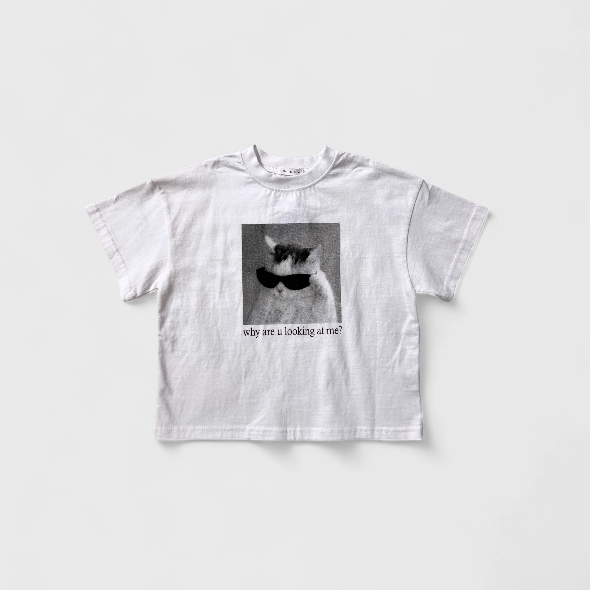 Белая футболка с котом