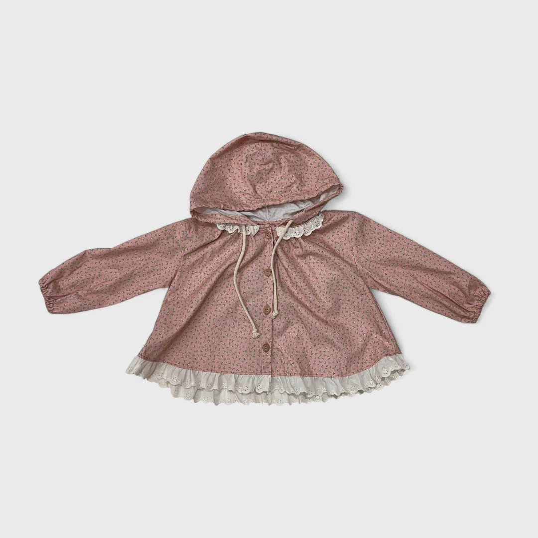 Розовая куртка с капюшоном