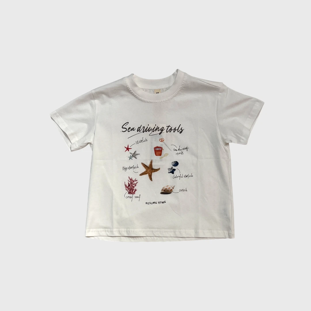 Белая футболка с морским принтом