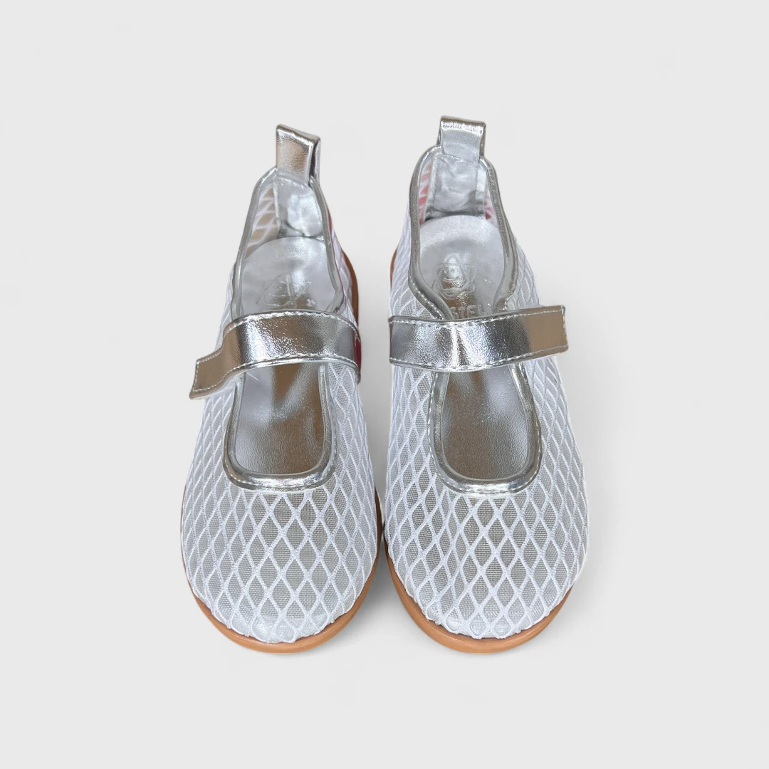Серебристые тапочки для девочки