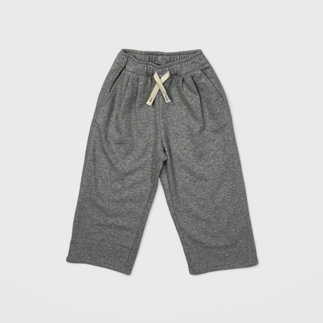 Серые спортивные штаны