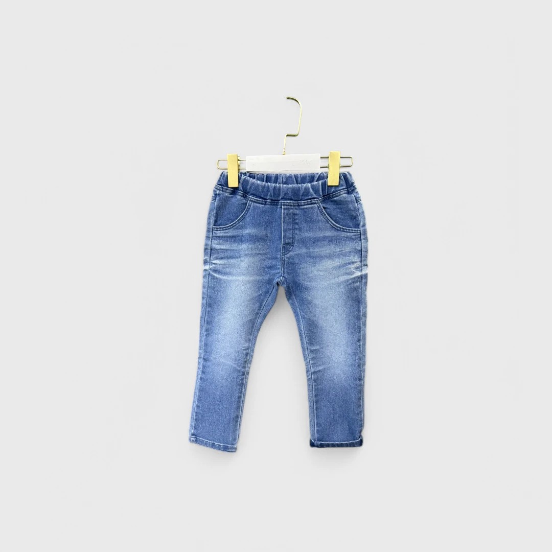 Синие джинсы скинни