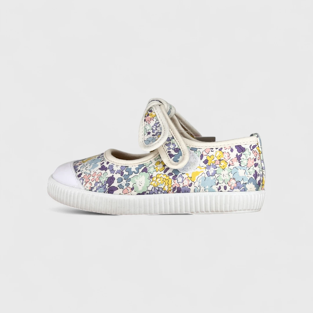 Многоцветные кеды