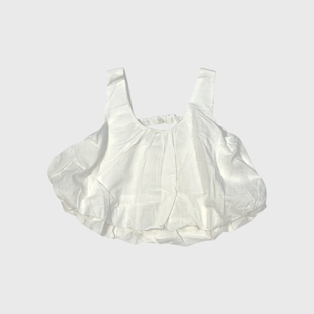 Белый кроп-топ