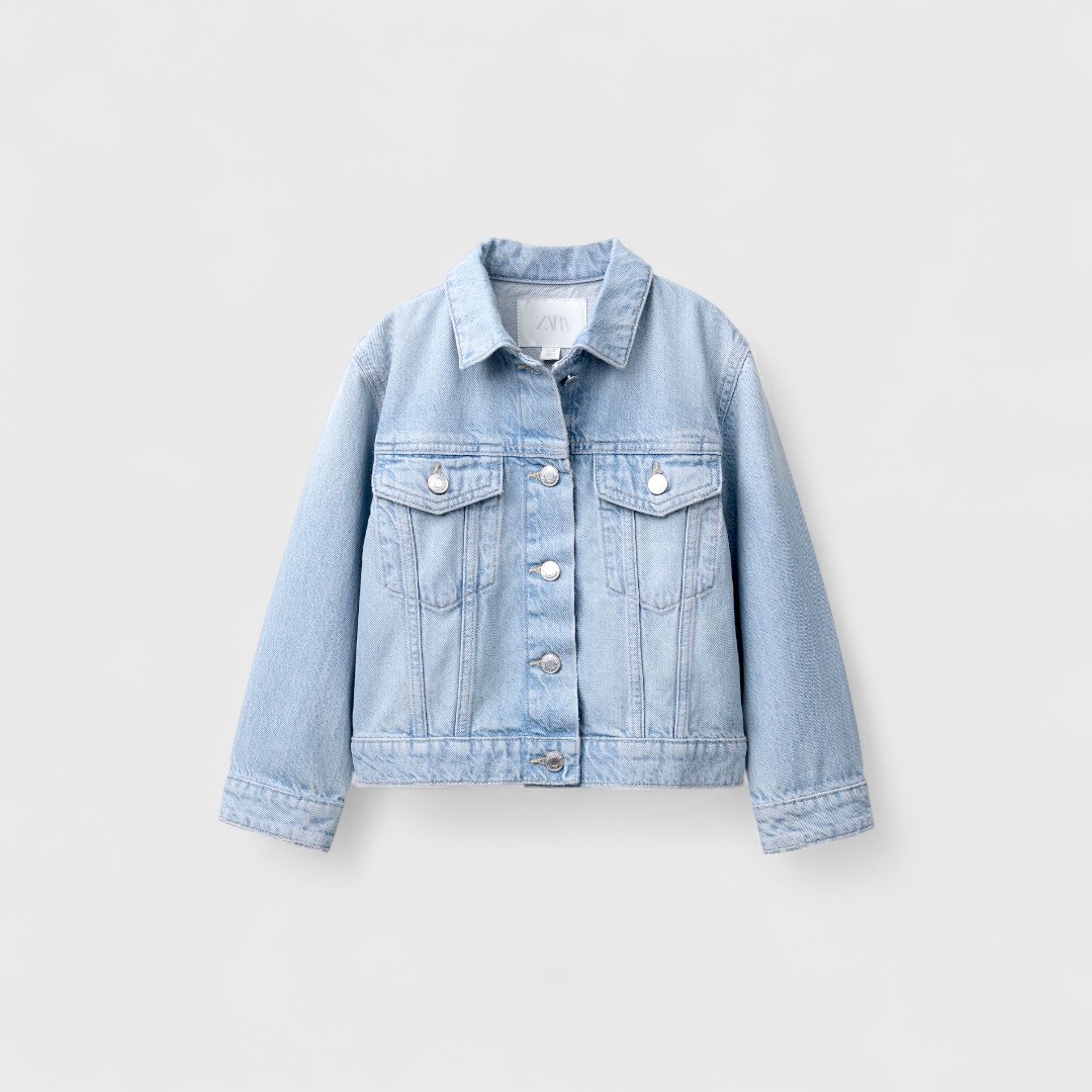 Светло-голубая джинсовая куртка от ZARA