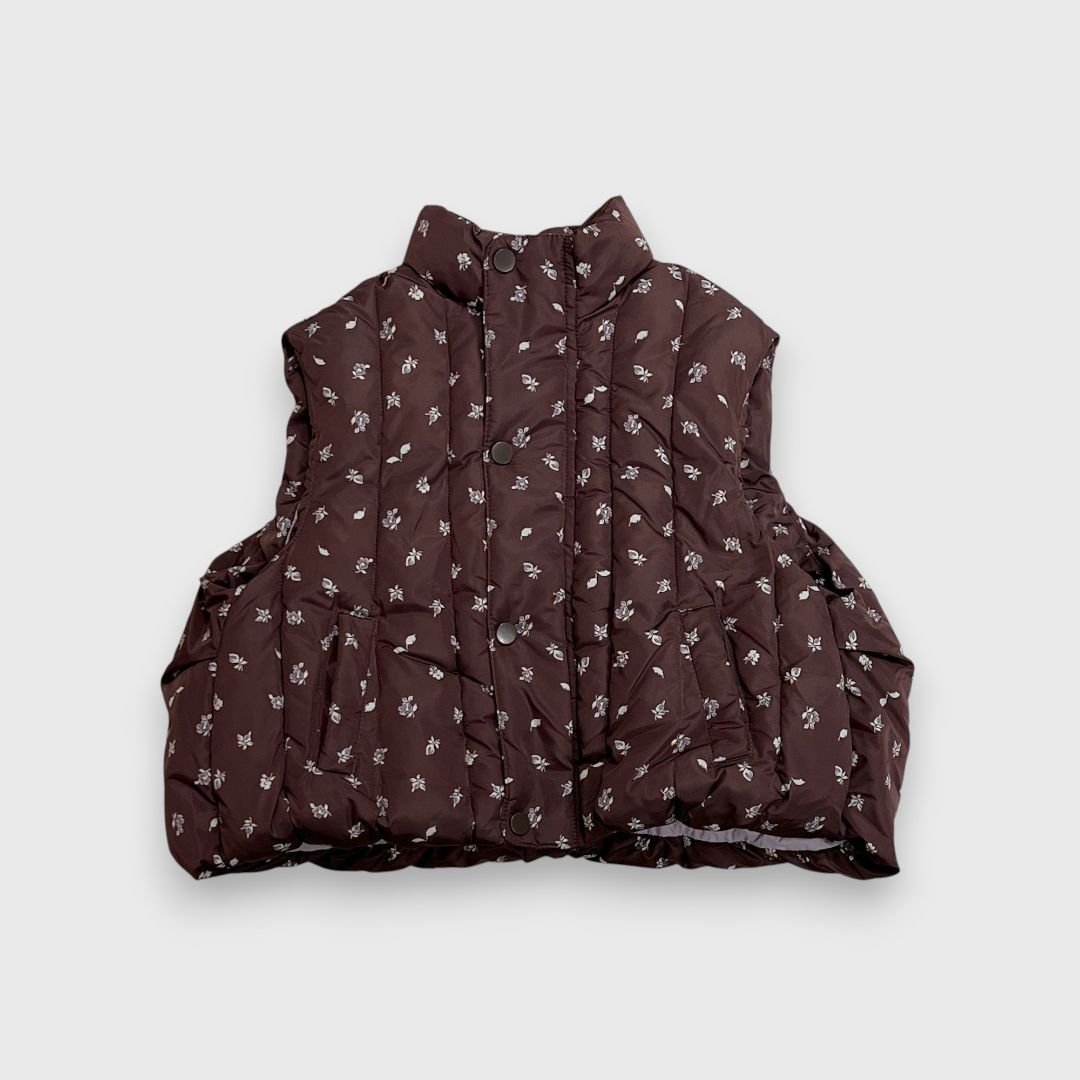 Коричневая стеганая жилетка