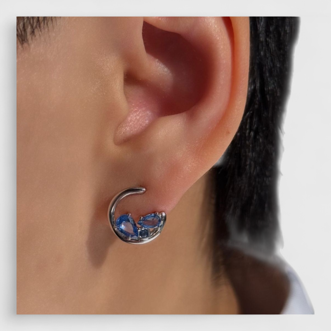 Серебряные серьги с голубыми драгоценностями